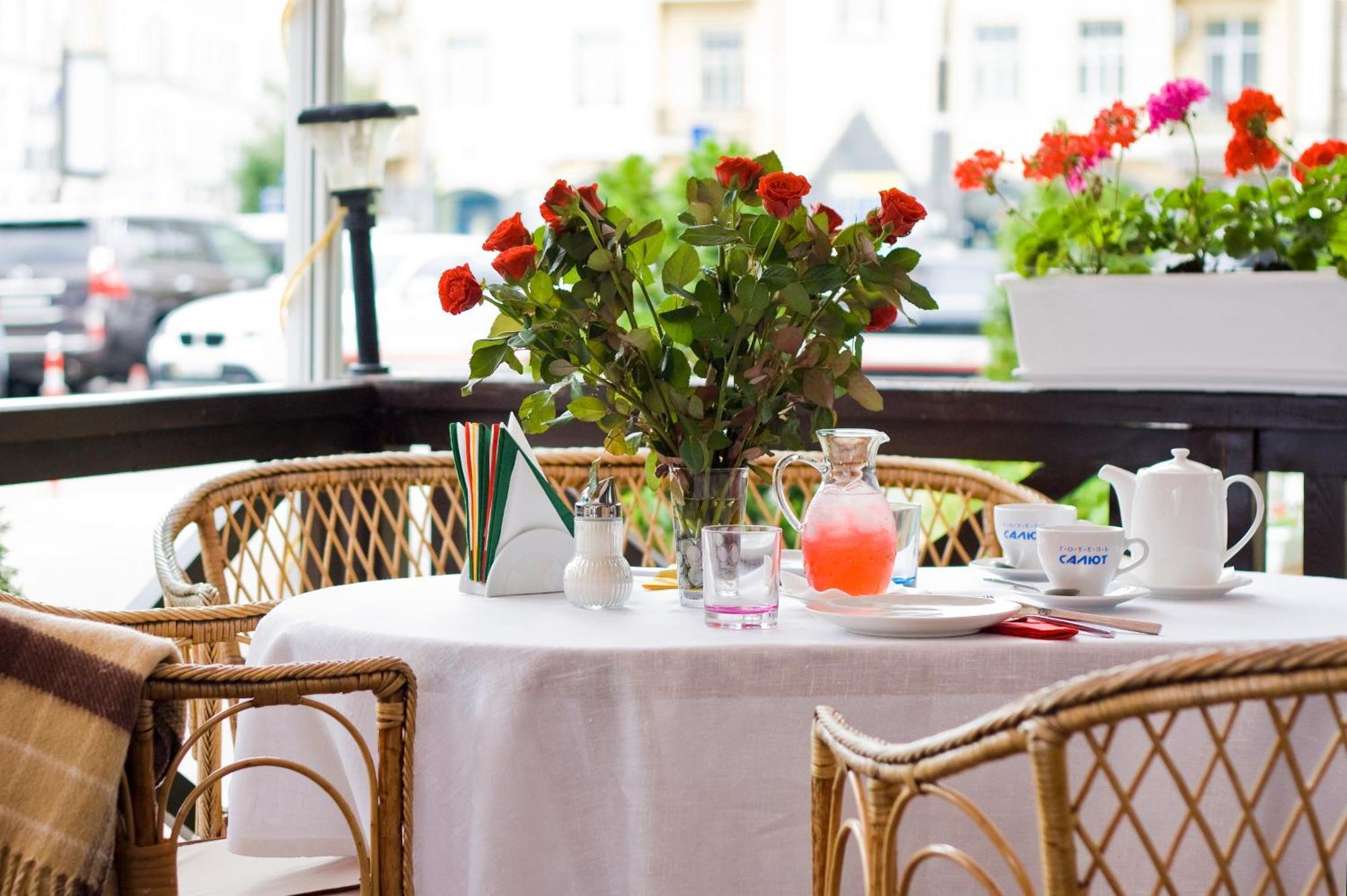 Salute Hotel Kiev Dış mekan fotoğraf