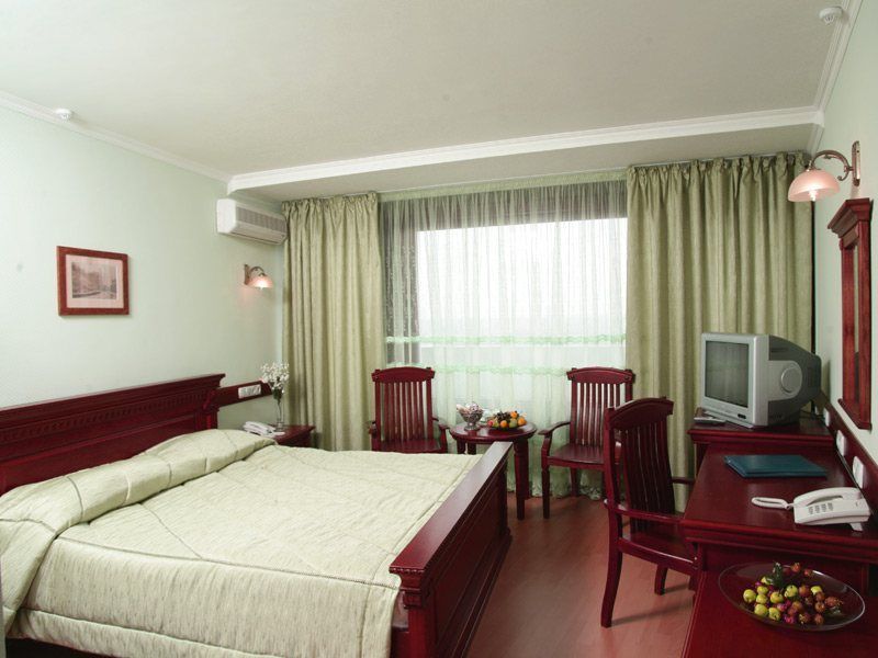 Salute Hotel Kiev Dış mekan fotoğraf