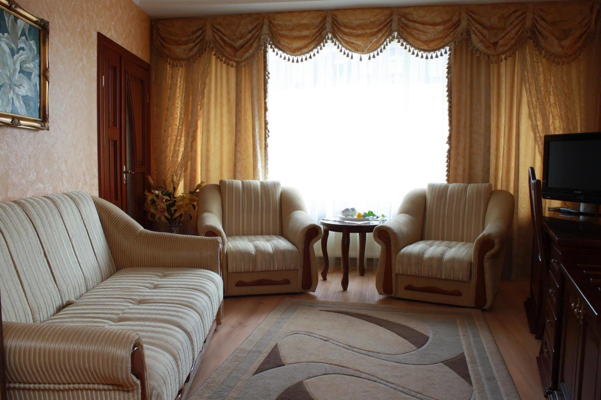 Salute Hotel Kiev Dış mekan fotoğraf
