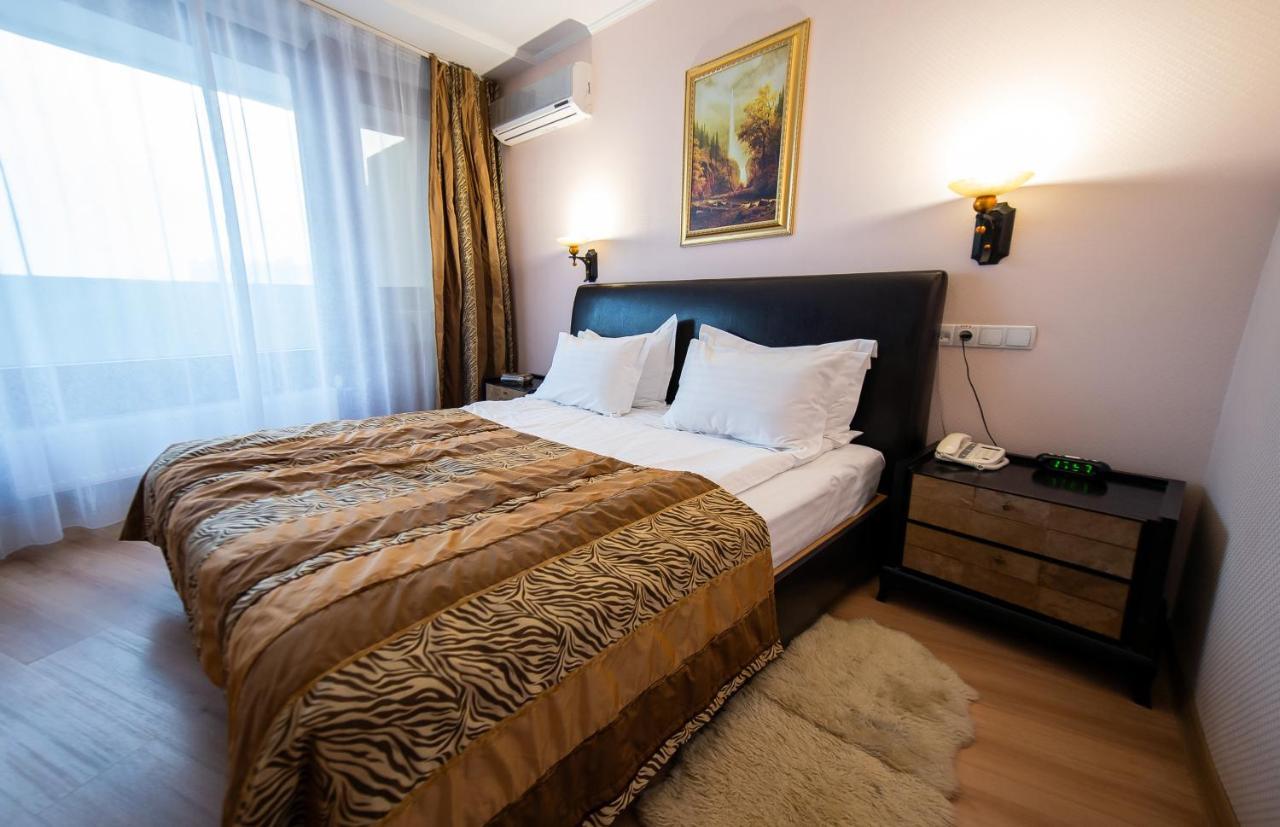 Salute Hotel Kiev Dış mekan fotoğraf