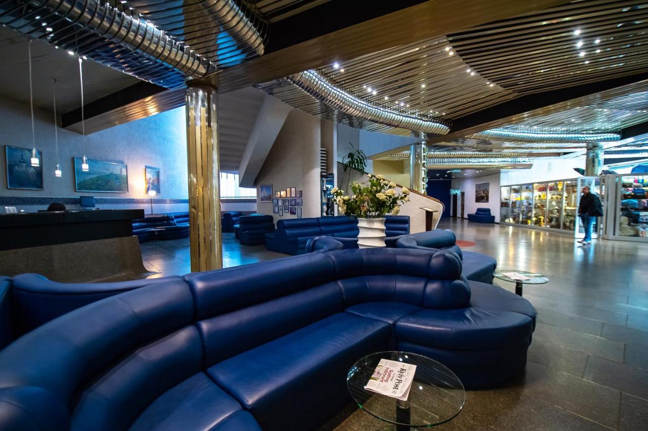 Salute Hotel Kiev Dış mekan fotoğraf