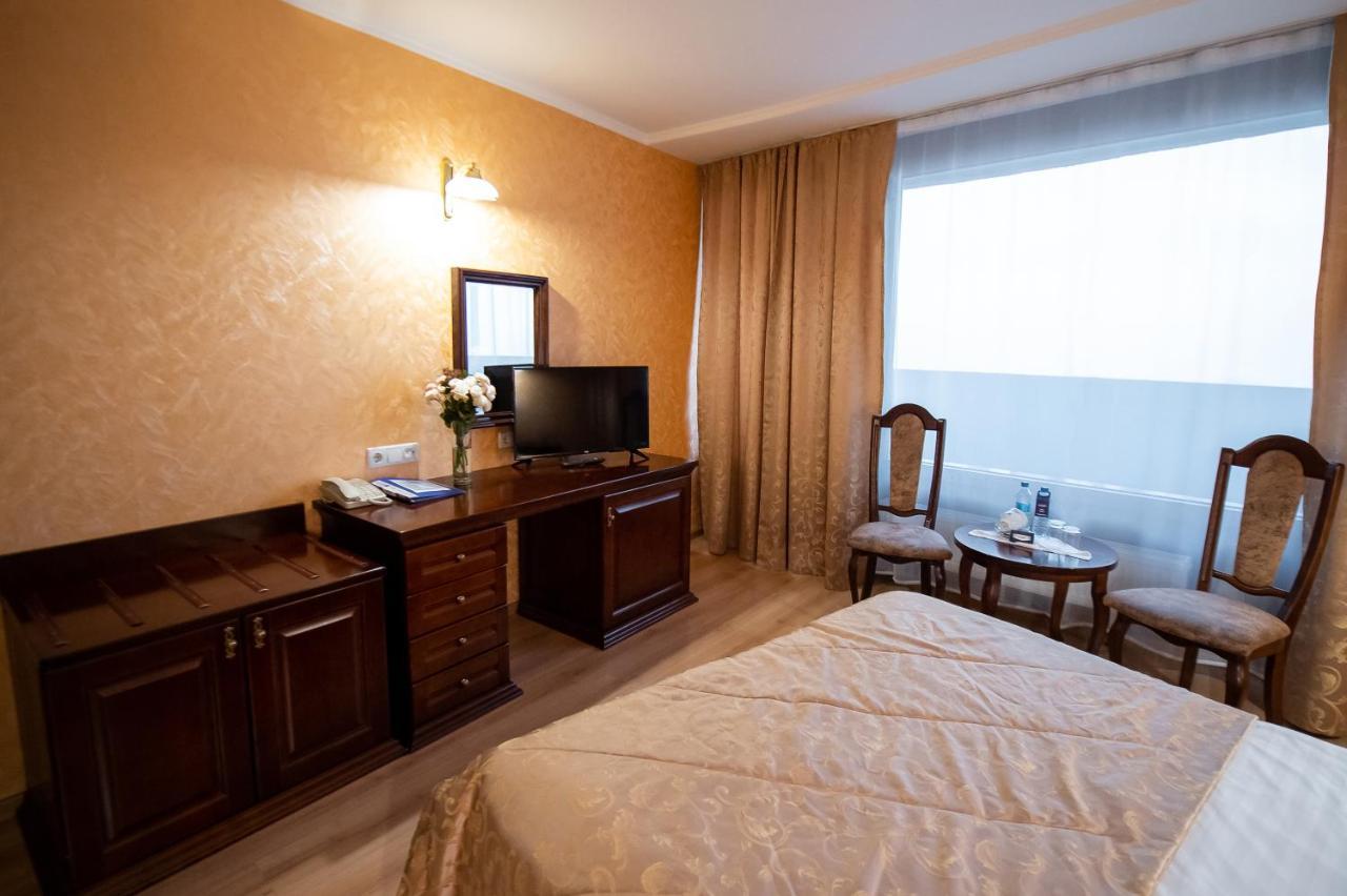 Salute Hotel Kiev Dış mekan fotoğraf